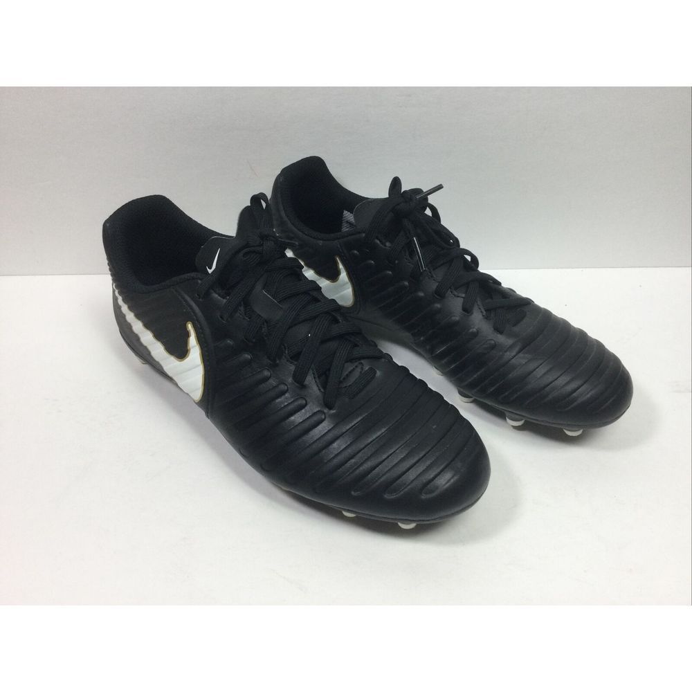Nike Tiempo Soccer Cleats Mens 6.5 Black Sports Shoes 897759-002